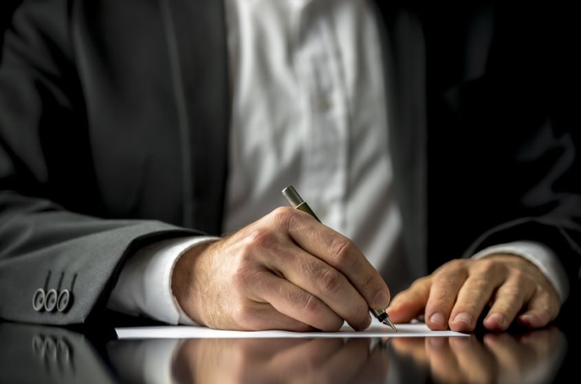 How to Choose the Right Estate Litigation Lawyer — legal insight